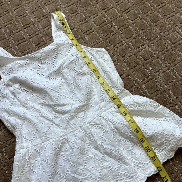 Lilly Pulitzer Eyelet Peplum Tank Top Sz 2 White Resort Feminine Preppy Cotton - Picture 7 of 7